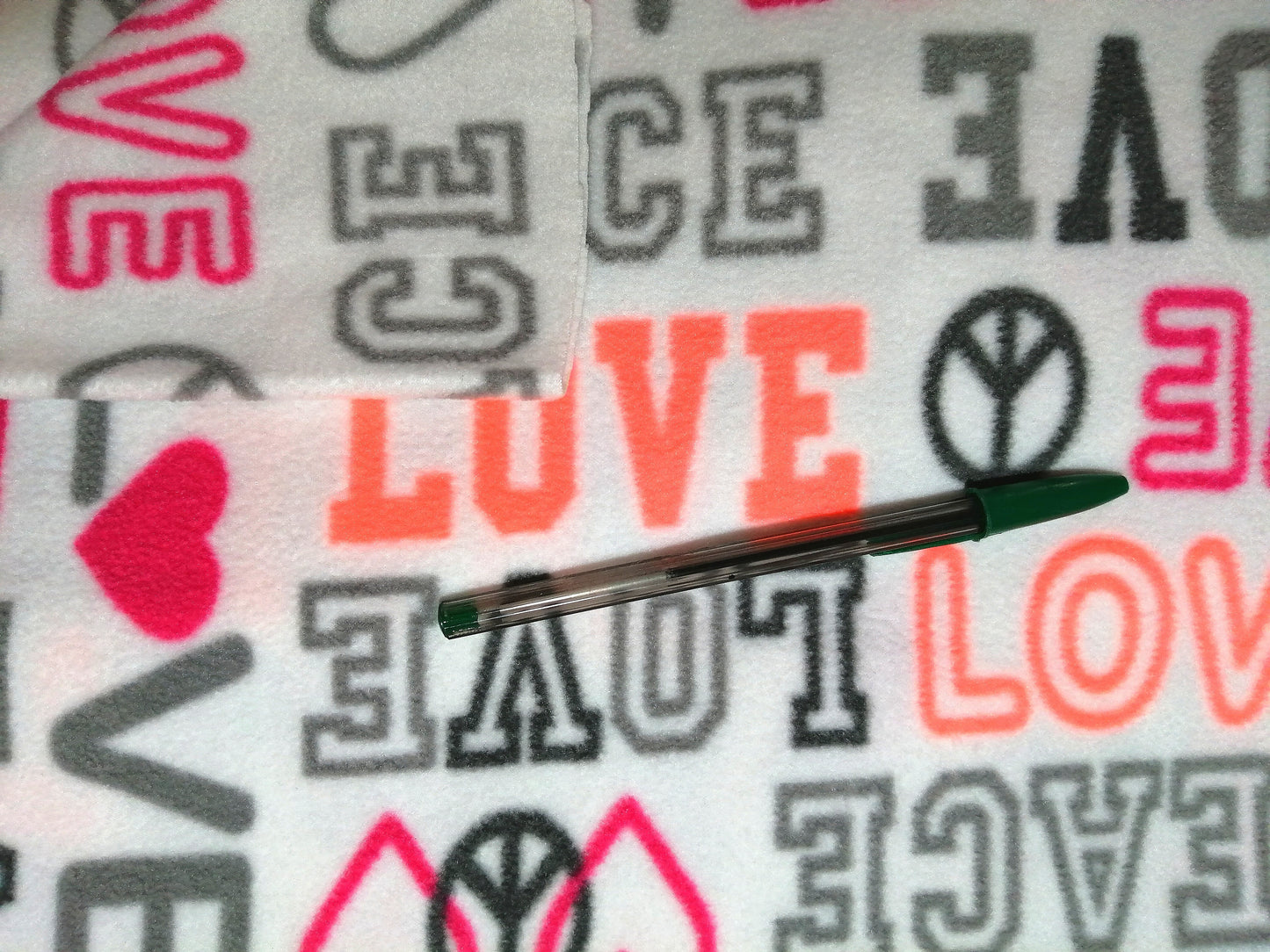 PILE NO PILLING PEACE & LOVE FONDO BIANCO (310)