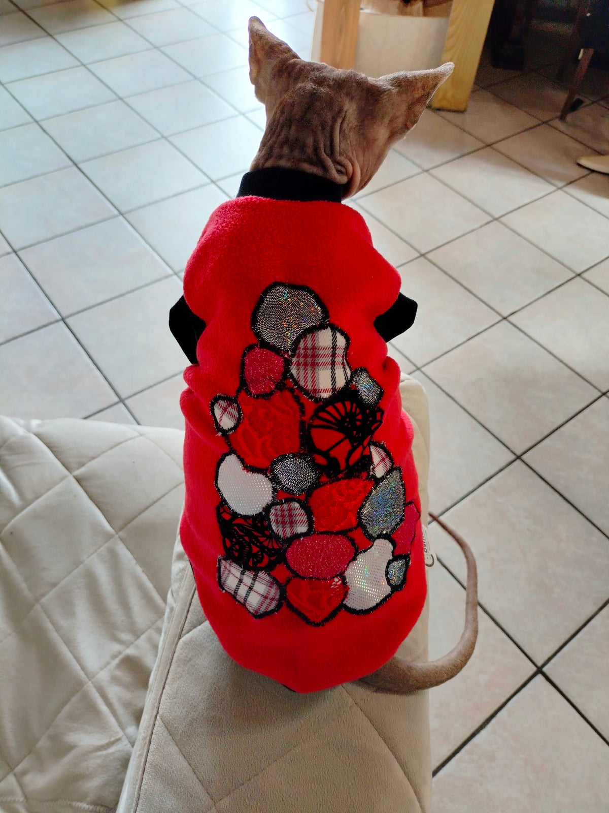 VESTITI A TEMA: PILE ALBERO NATALE CON PALLINE